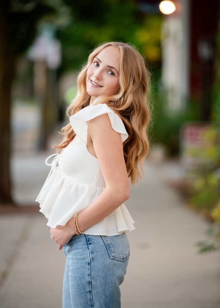 Milwaukee senior portraits, senior photographer near me, high school senior photography Milwaukee