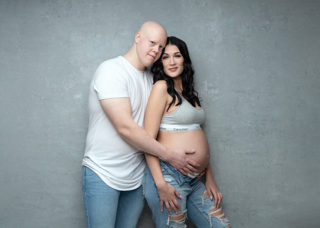 Milwaukee Luxury maternity photographer, maternity portrait studio Milwaukee, maternity photography near me