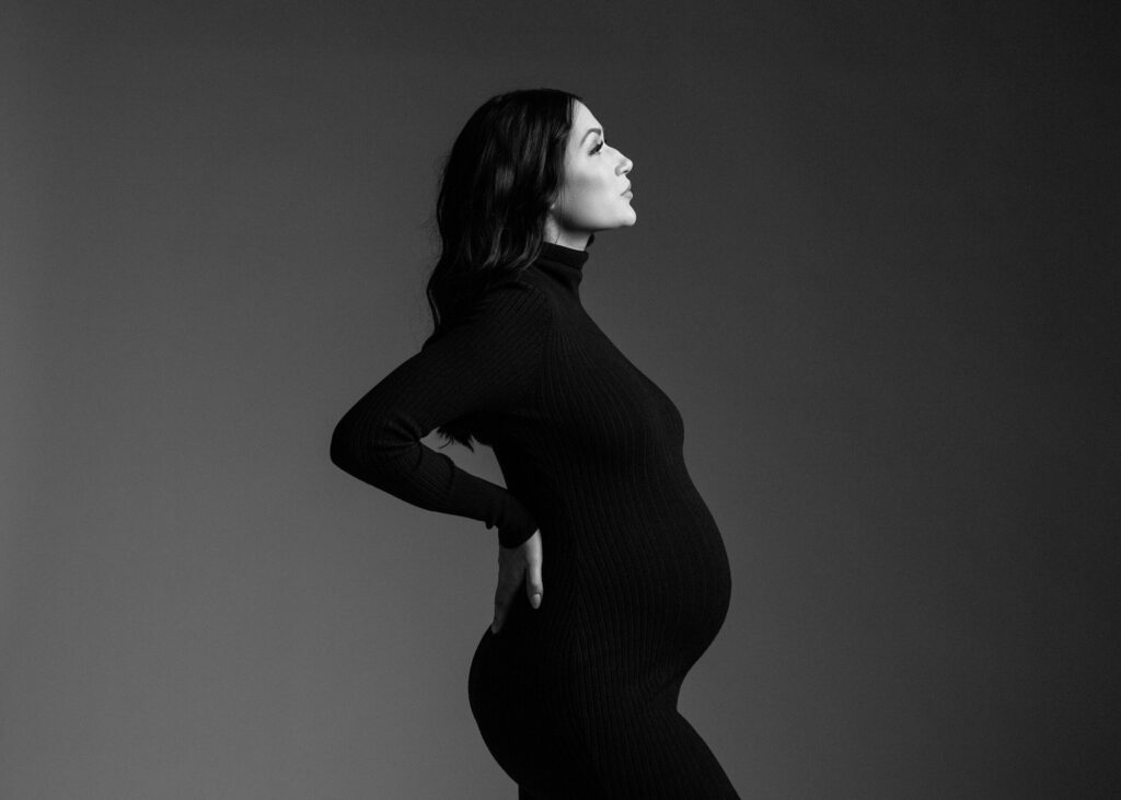 Milwaukee maternity photographer, maternity portrait studio Milwaukee, maternity photography near me